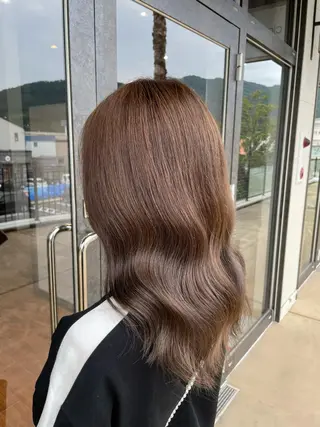 ロング カラー 鵜飼 真伍のヘアスタイル