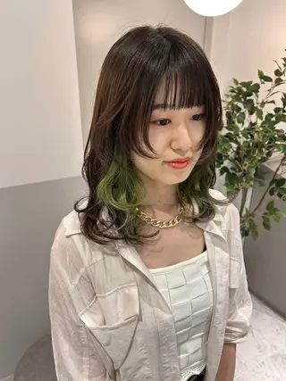 ミディアム カラー 薄田 珠美のヘアスタイル