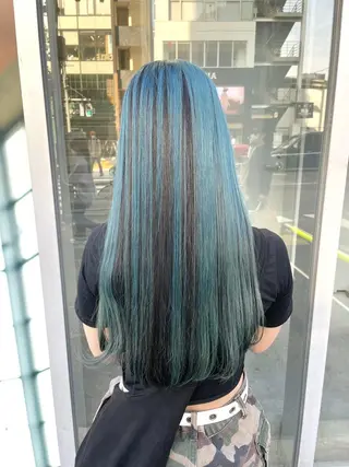 セミロング 🤍ハイトーン寒色 🤍MADOKAのヘアスタイル