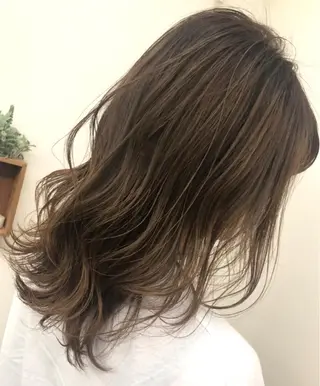 セミロング CURE 朱梨のマツエク・マツパデザイン