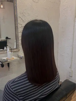 ミディアム 石澤 萌茄のヘアスタイル