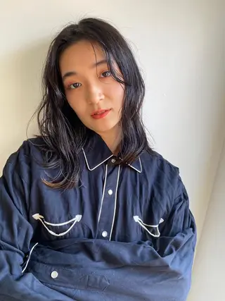 ミディアム カラー パーマ CEINE OURのヘアスタイル