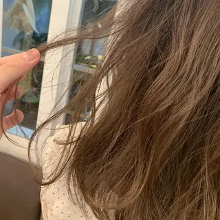 ミディアム 緑川 瑞穂のヘアスタイル