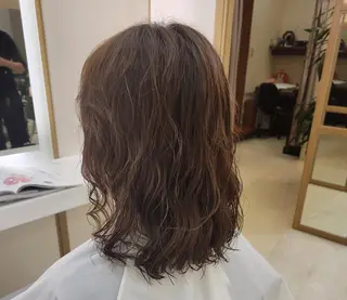 ミディアム カラー パーマ 舘 晴香のヘアスタイル