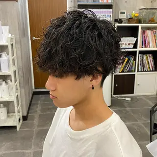 ミディアム カラー パーマ メンズ 高橋 宏輔のヘアスタイル