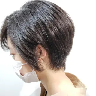 ショート カラー 饒平名 知也のヘアスタイル