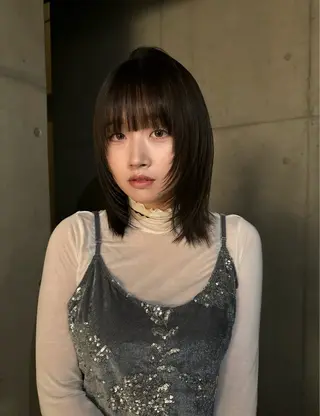 セミロング カラー だいち/ブリーチ/ レイヤーカットのヘアスタイル