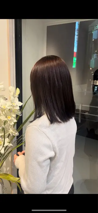ミディアム カラー 米澤 奈央のヘアスタイル