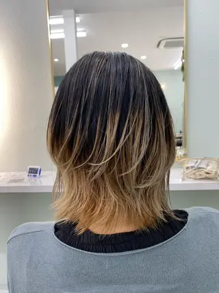 ミディアム カラー 中川 茜里のヘアスタイル