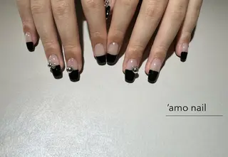 セミロング 'amo nailのネイルデザイン
