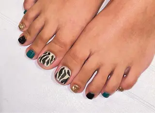 ネイル VIERU 🌈🎀💖のネイルデザイン