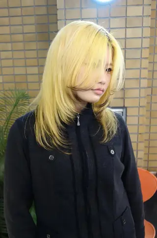 セミロング HEIMER ミカド　サトル△のヘアスタイル