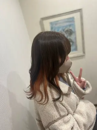 ロング カラー 井上 花音のヘアスタイル