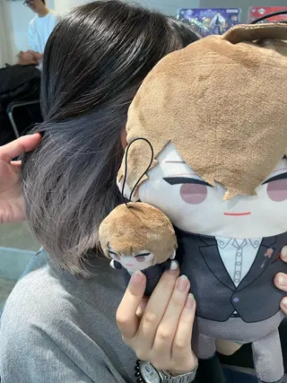 ミディアム カラー インナーカラー 推し ブリーチ  髪質改善のヘアスタイル