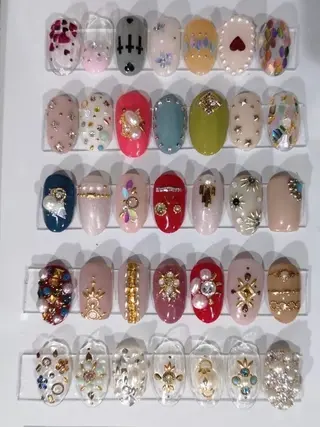 ネイル MAXKELLY ASAのネイルデザイン