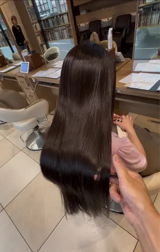 ロング 髪質改善【新宮】石川 周併ブリーチ毛OKのヘアスタイル