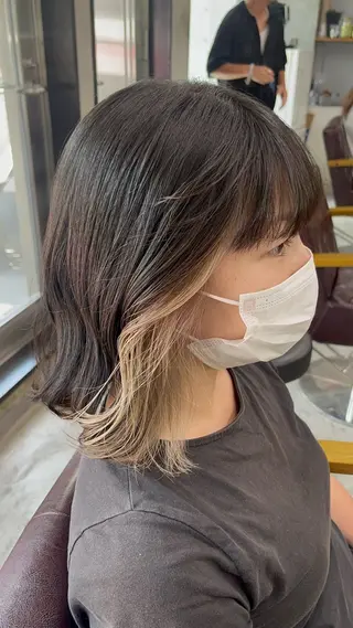 カラー 秋山 美奈のヘアスタイル