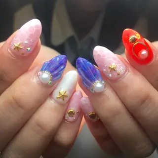 ネイル NAILSALON RandU...のネイルデザイン