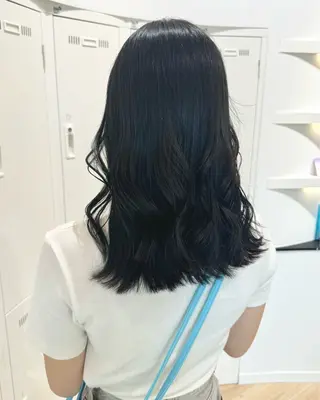 セミロング カラー ハッシュカット/ ブリーチ/アスナのヘアスタイル