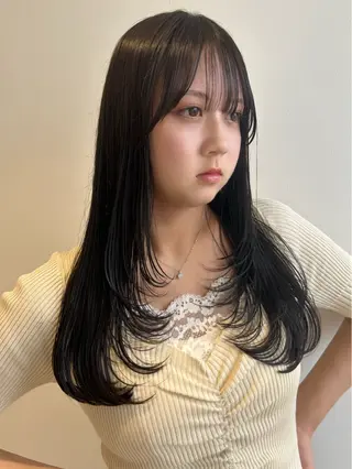 ロング カラー レイヤー/インナー カラー🦋ルイのヘアスタイル