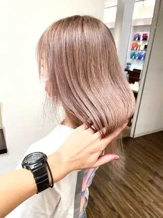 セミロング カラー ダメージレスブリーチ HIROSHIのヘアスタイル