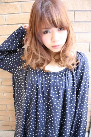 ミディアム カラー tuuli トゥーリのヘアスタイル