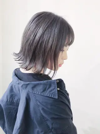 ショート カラー 長谷川 華奈子のヘアスタイル