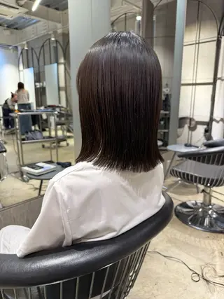 セミロング 須藤 優真 切りっぱなしボブのヘアスタイル