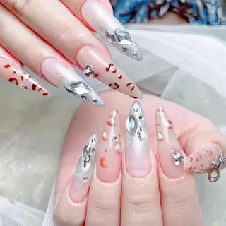 ネイル queens nailsalonのネイルデザイン