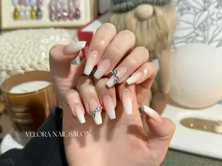 ネイル VELORA NAILのネイルデザイン