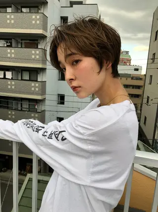 ショート カラー パーマ 顔周りレイヤー/韓国 ブリーチminamiのヘアスタイル