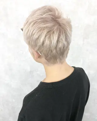 ショート カラー レイヤーカット BLend 渋谷のヘアスタイル