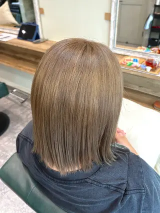 ショート 安谷屋 こはるのヘアスタイル