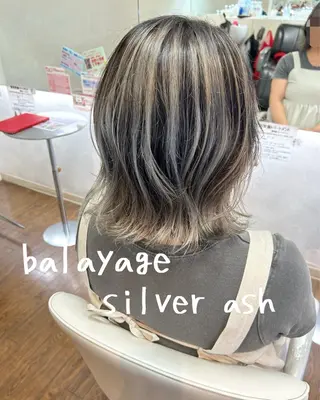 ミディアム カラー GLAD 萩原のヘアスタイル