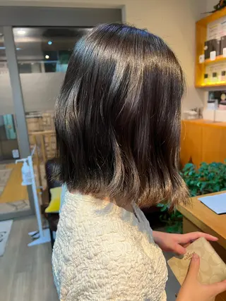 ミディアム カラー miku 三ノ輪のヘアスタイル