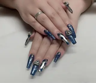 ネイル KARI ネイルサロンのネイルデザイン