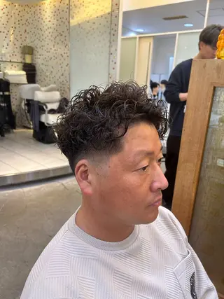 パーマ メンズ TUM🔥フェード/ メンズパーマのヘアスタイル