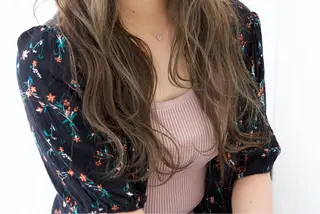 ロング カラー fio マナミのヘアスタイル