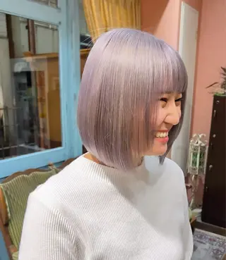 ミディアム カラー PON　ハイトーン ショートカット心斎橋のヘアスタイル