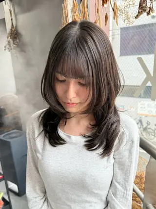 セミロング ウルフ レイヤー パーマ🪐MANAのヘアスタイル