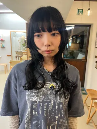 ロング 宇野澤 銘のヘアスタイル