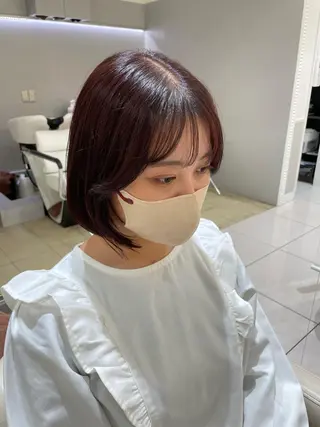 ショート MIFA レイヤー／パーマのヘアスタイル