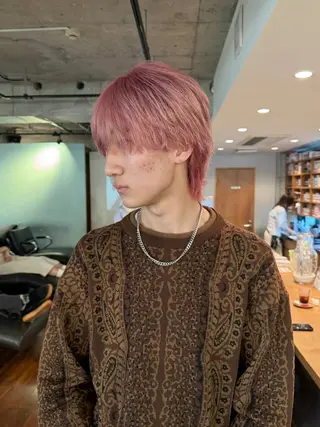 メンズ ブリーチカラー/ブロ ンドレイヤーカットのヘアスタイル