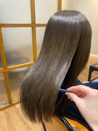 セミロング LOANA  MIDORINO所属・カラーモデル/ つくば市みどりののヘアスタイル