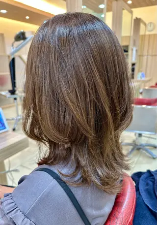 ミディアム カラー 小坂直輝【髪質改善・ 似合わせカット】のヘアスタイル