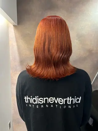 セミロング カラー SAKINO. ベージュカラーのヘアスタイル
