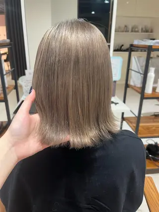 カラー annuy aoiのヘアスタイル