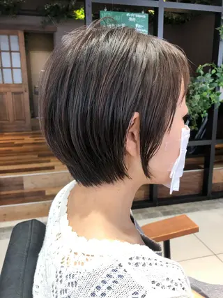 ショート カラー ディレクター ノナカのヘアスタイル
