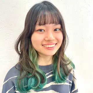 ミディアム 三原 友美のヘアスタイル