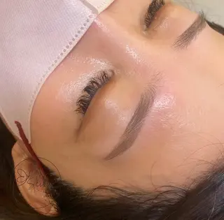 アイブロウ SLily + 眉毛/耳ツボの眉毛・アイブロウイメージ